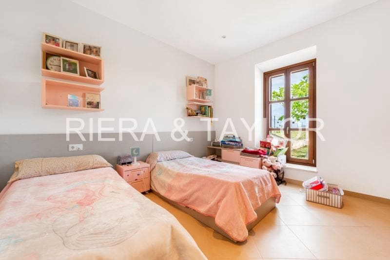 4 makuuhuone Maalaistalo myytävänä paikassa Petra - 700 000 € (Ref: 8839333)