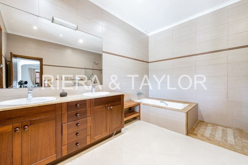 4 makuuhuone Maalaistalo myytävänä paikassa Petra - 700 000 € (Ref: 8839333)