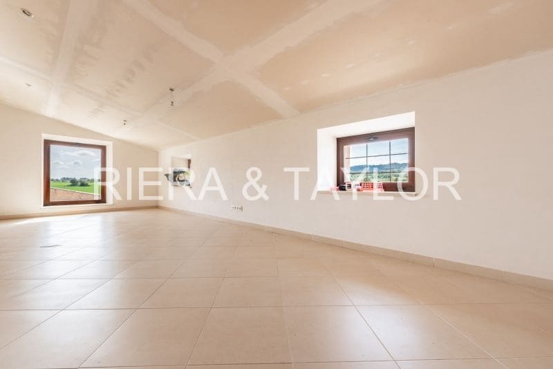 4 makuuhuone Maalaistalo myytävänä paikassa Petra - 700 000 € (Ref: 8839333)