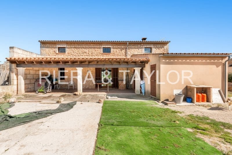 4 makuuhuone Maalaistalo myytävänä paikassa Petra - 700 000 € (Ref: 8839333)