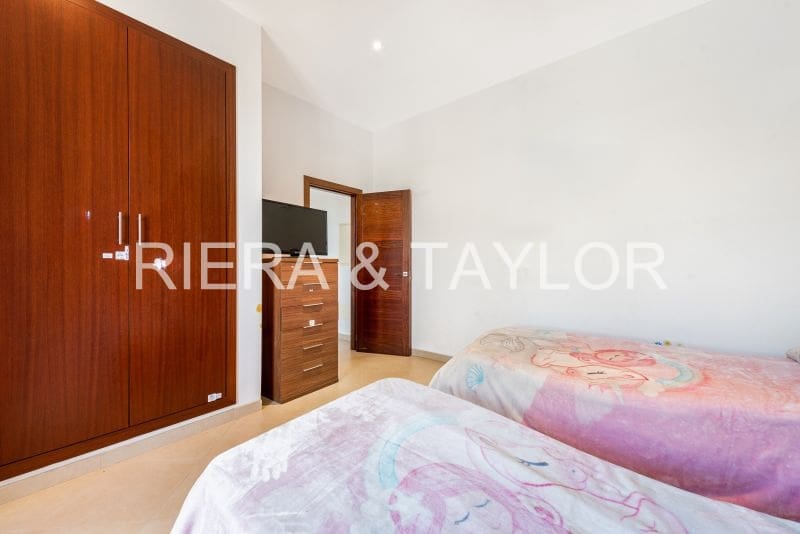 4 makuuhuone Maalaistalo myytävänä paikassa Petra - 700 000 € (Ref: 8839333)