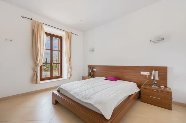 4 soveværelse Finca/Landehus til salg i Petra - € 700.000 (Ref: 8839333)