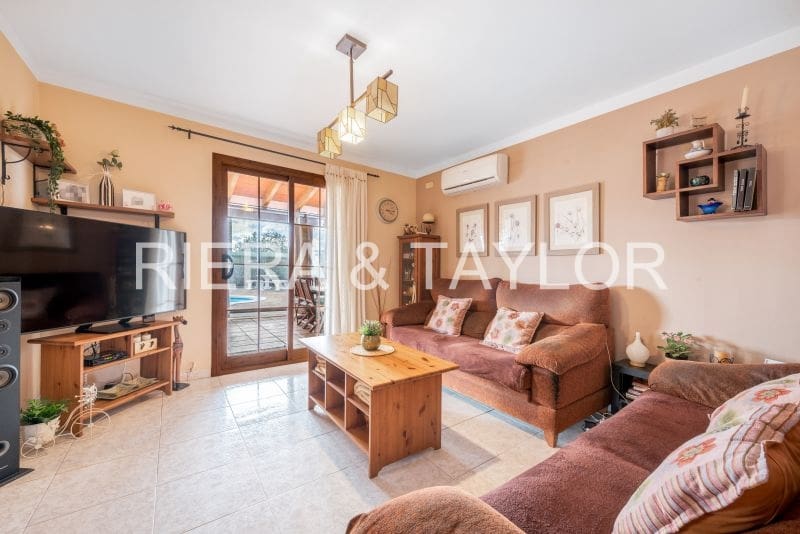 5 slaapkamer Finca/Landhuis te koop in Sencelles - € 845.000 (Ref: 8842472)