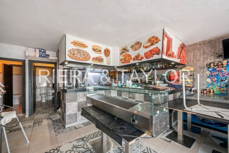 Kommersiell til salgs i Calas de Mallorca - € 175 000 (Ref: 8868570)