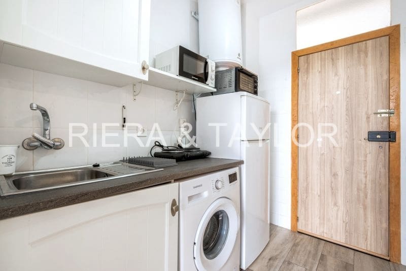 Leilighet til salgs i Calas de Mallorca - € 126 000 (Ref: 8880739)