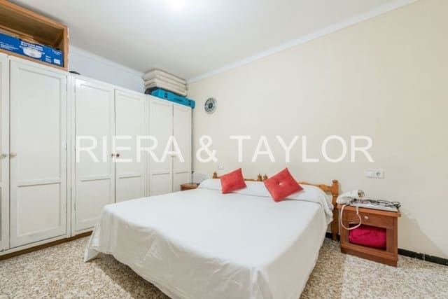 5 sypialnia Apartament na sprzedaż w Ses Salines - 370 000 € (Ref: 8994160)