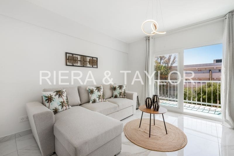 Apartment for sale in Calas de Mallorca - € 149,000 (Ref: 9019247)