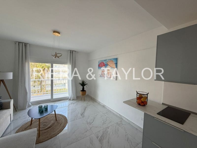 Apartment for sale in Calas de Mallorca - € 149,000 (Ref: 9019247)