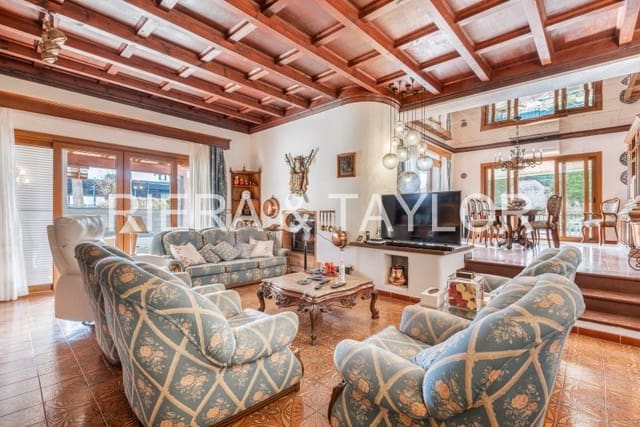 6 soveværelse Byhus til salg i Sa Coma, Sant Llorenç des Cardassar - € 1.100.000 (Ref: 9072246)