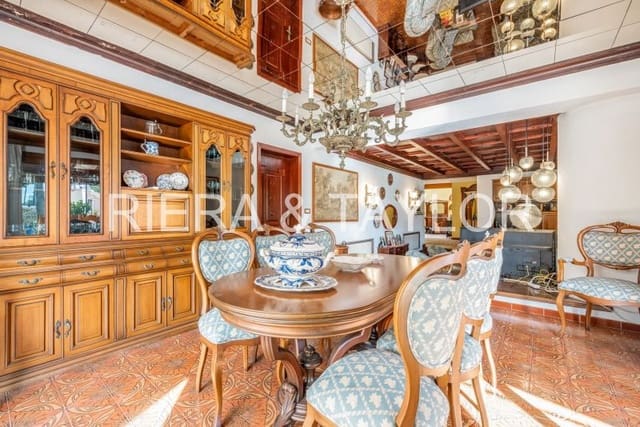 6 soveværelse Byhus til salg i Sa Coma, Sant Llorenç des Cardassar - € 1.100.000 (Ref: 9072246)