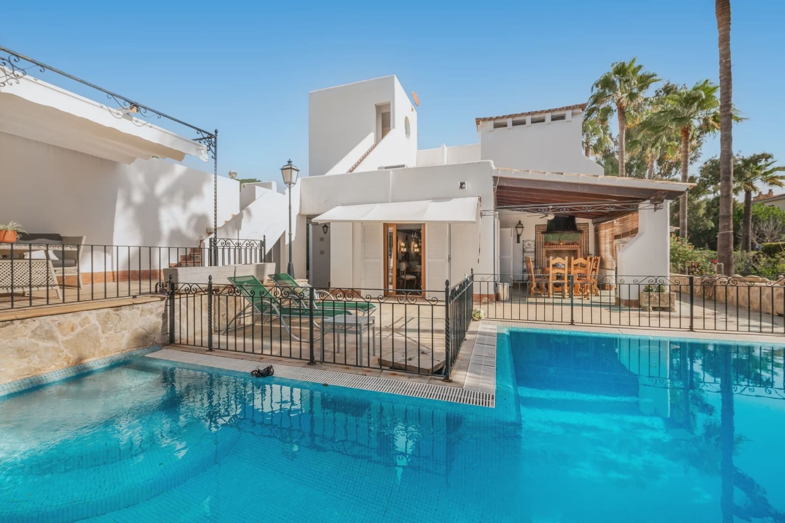 6 bedroom Townhouse for sale in Sa Coma - € 1,100,000 (Ref: 9072246)