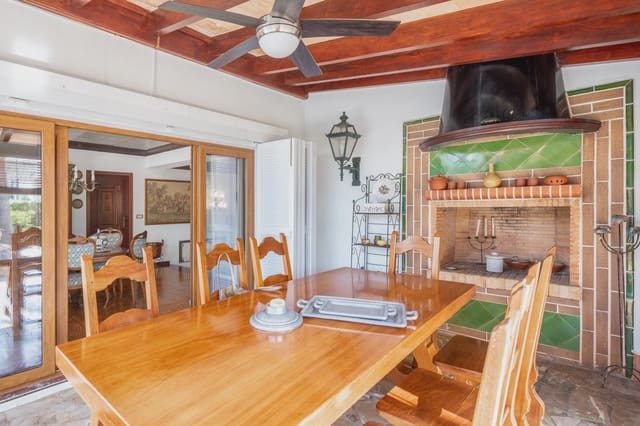 6 makuuhuone Omakotitalo myytävänä paikassa Sa Coma, Sant Llorenç des Cardassar - 1 100 000 € (Ref: 9072246)