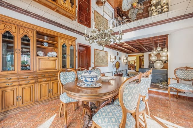 6 makuuhuone Omakotitalo myytävänä paikassa Sa Coma, Sant Llorenç des Cardassar - 1 100 000 € (Ref: 9072246)