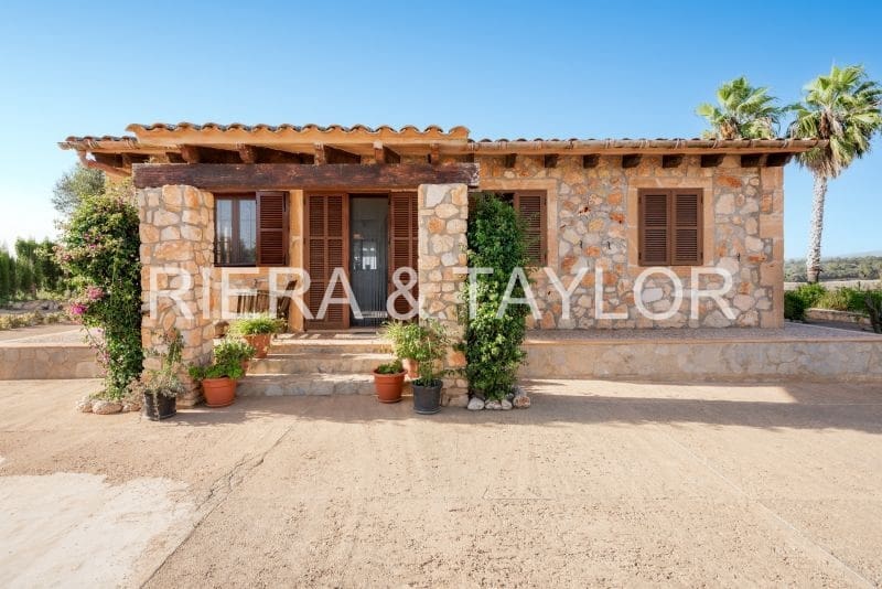 3 makuuhuone Maalaistalo myytävänä paikassa Manacor - 1 000 000 € (Ref: 9103188)