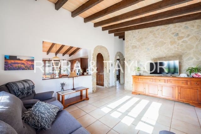 3 bedroom Finca/Country House for sale in Manacor - € 1,000,000 (Ref: 9103188)
