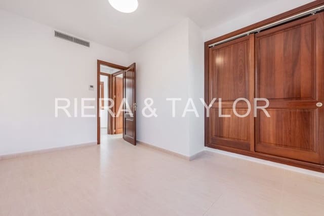 3 slaapkamer Appartement te koop in Portocristo / Port de Manacor, Manacor - € 300.000 (Ref: 9115382)