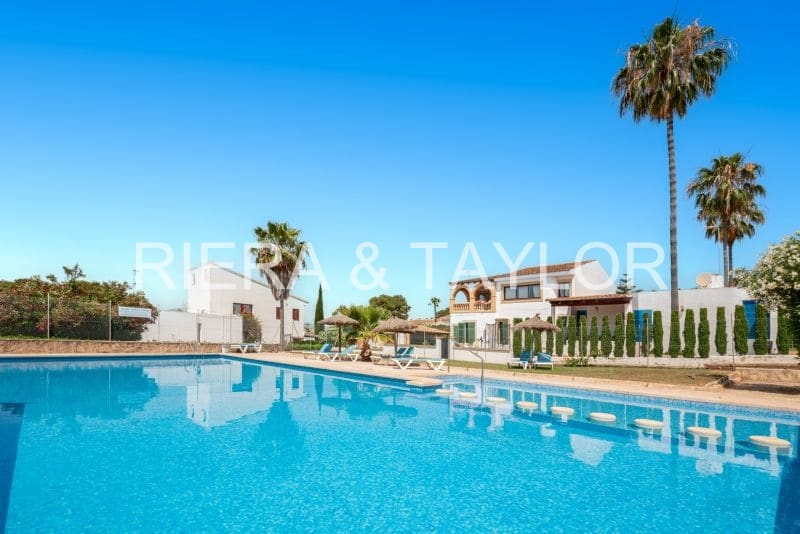 2 soveværelse Byhus til salg i Cala Mandia - € 450.000 (Ref: 9127220)