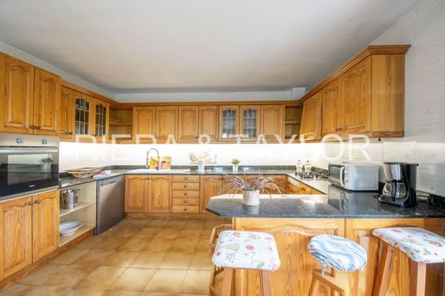 5 slaapkamer Finca/Landhuis te koop in Font de Sa Cala / Font de La Cala, Capdepera - € 950.000 (Ref: 9127398)
