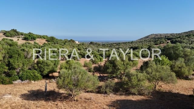 Grunde uden byggetilladelser til salg i Sant Llorenç des Cardassar - € 550.000 (Ref: 9130850)