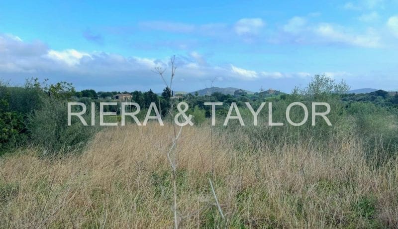 Grunde uden byggetilladelser til salg i Sant Llorenc des Cardassar - € 79.900 (Ref: 9134848)