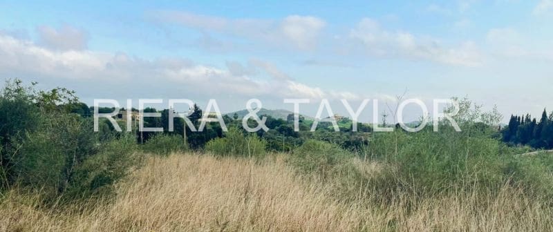 Grunde uden byggetilladelser til salg i Sant Llorenc des Cardassar - € 79.900 (Ref: 9134848)