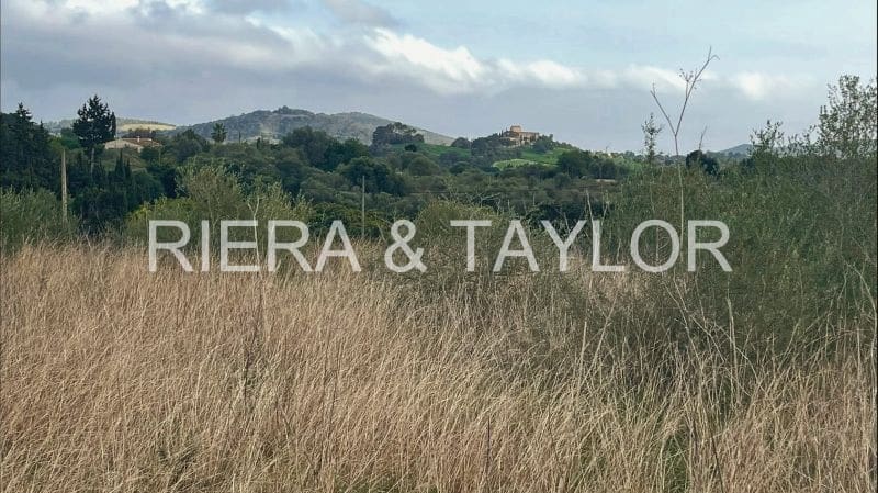 Grunde uden byggetilladelser til salg i Sant Llorenc des Cardassar - € 79.900 (Ref: 9134848)