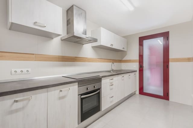 2 bedroom Apartment for sale in Manacor - € 290,000 (Ref: 9162760)