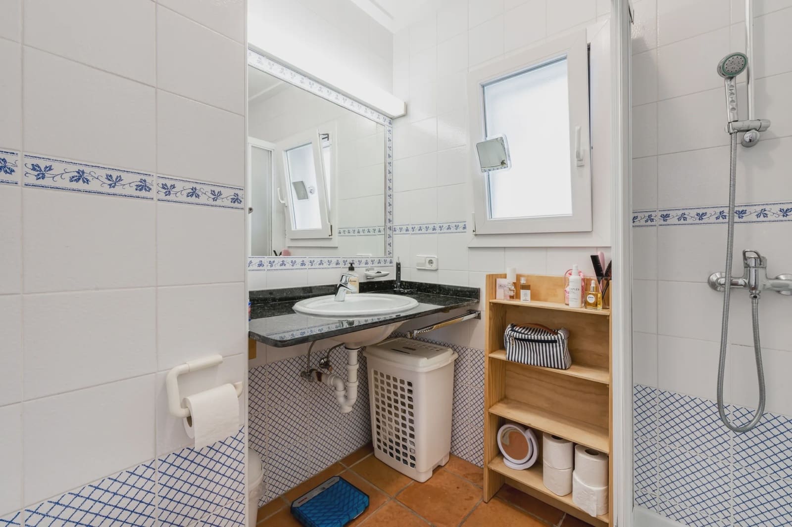 2 makuuhuone Omakotitalo myytävänä paikassa Cala Romantica mukana 
autotalli - 425 000 € (Ref: 9200899)