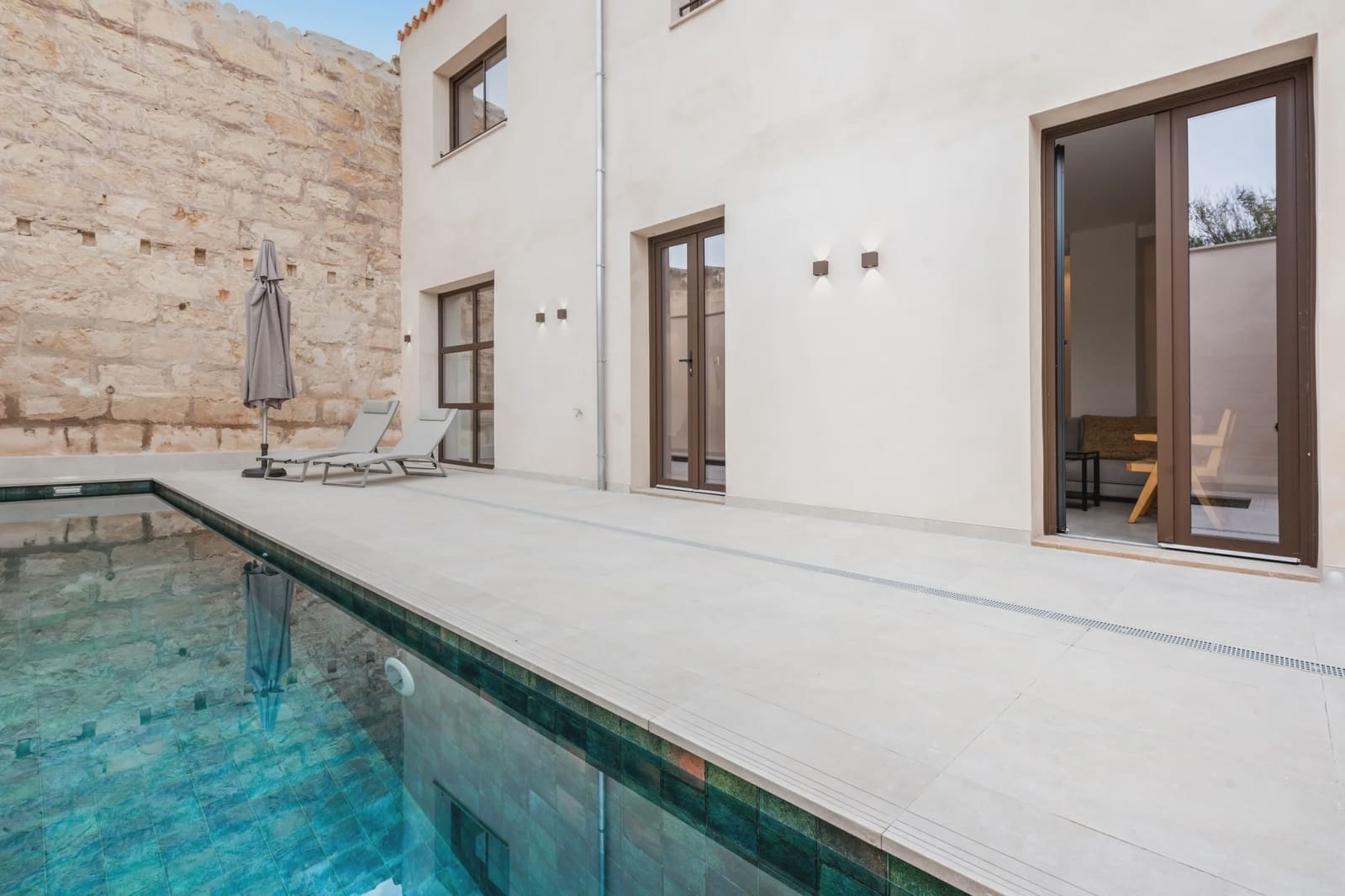 4 bedroom Townhouse for sale in Vilafranca de Bonany - € 850,000 (Ref: 9240675)