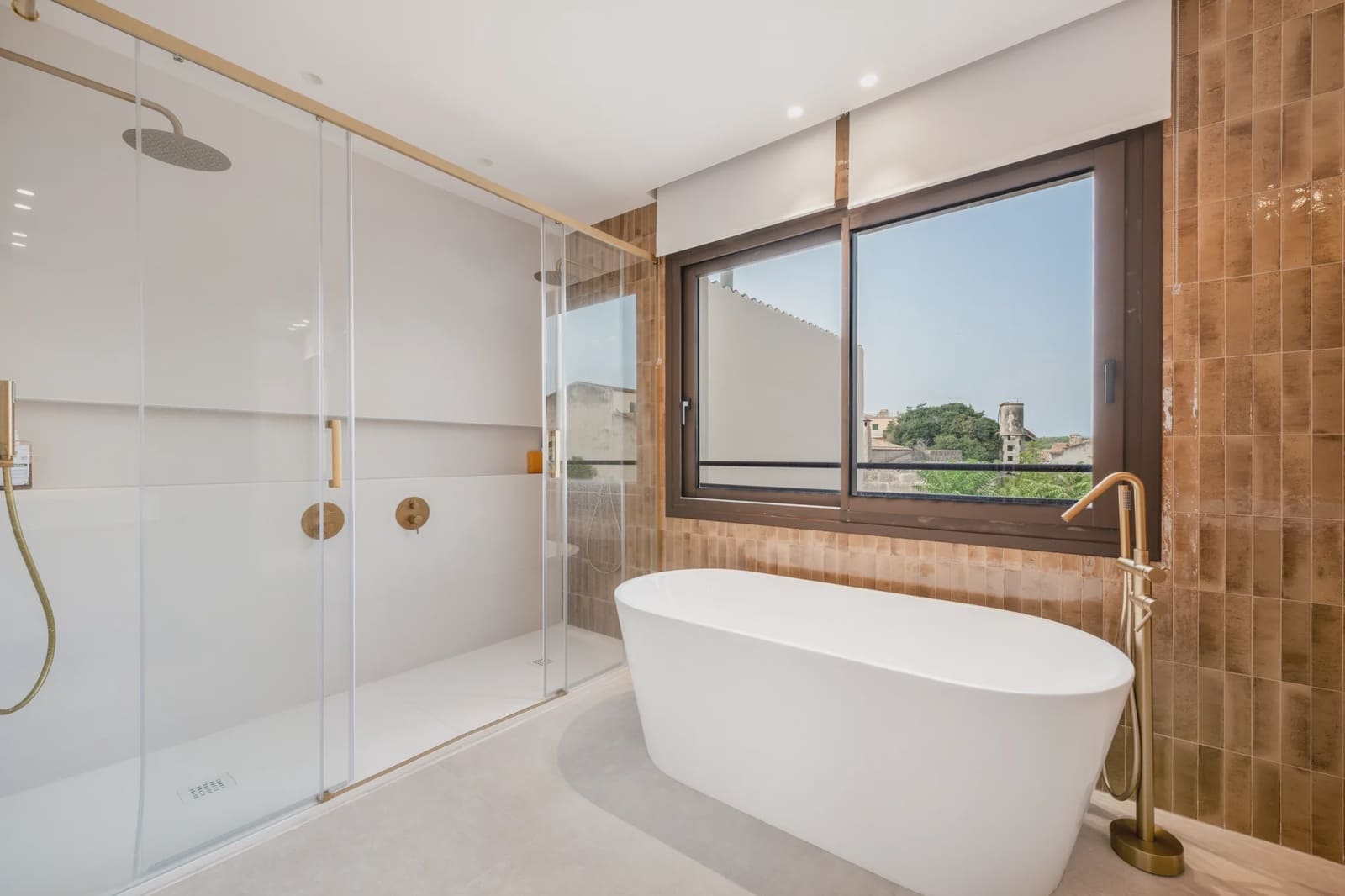 4 bedroom Townhouse for sale in Vilafranca de Bonany - € 850,000 (Ref: 9240675)