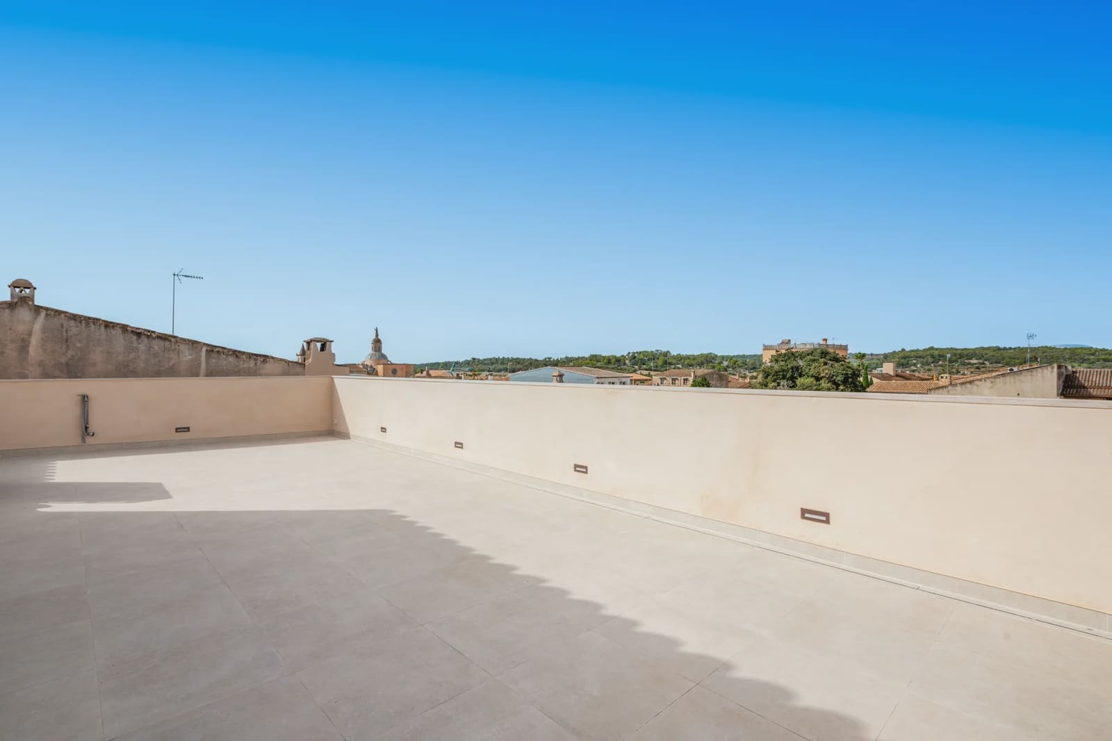 4 bedroom Townhouse for sale in Vilafranca de Bonany - € 850,000 (Ref: 9240675)