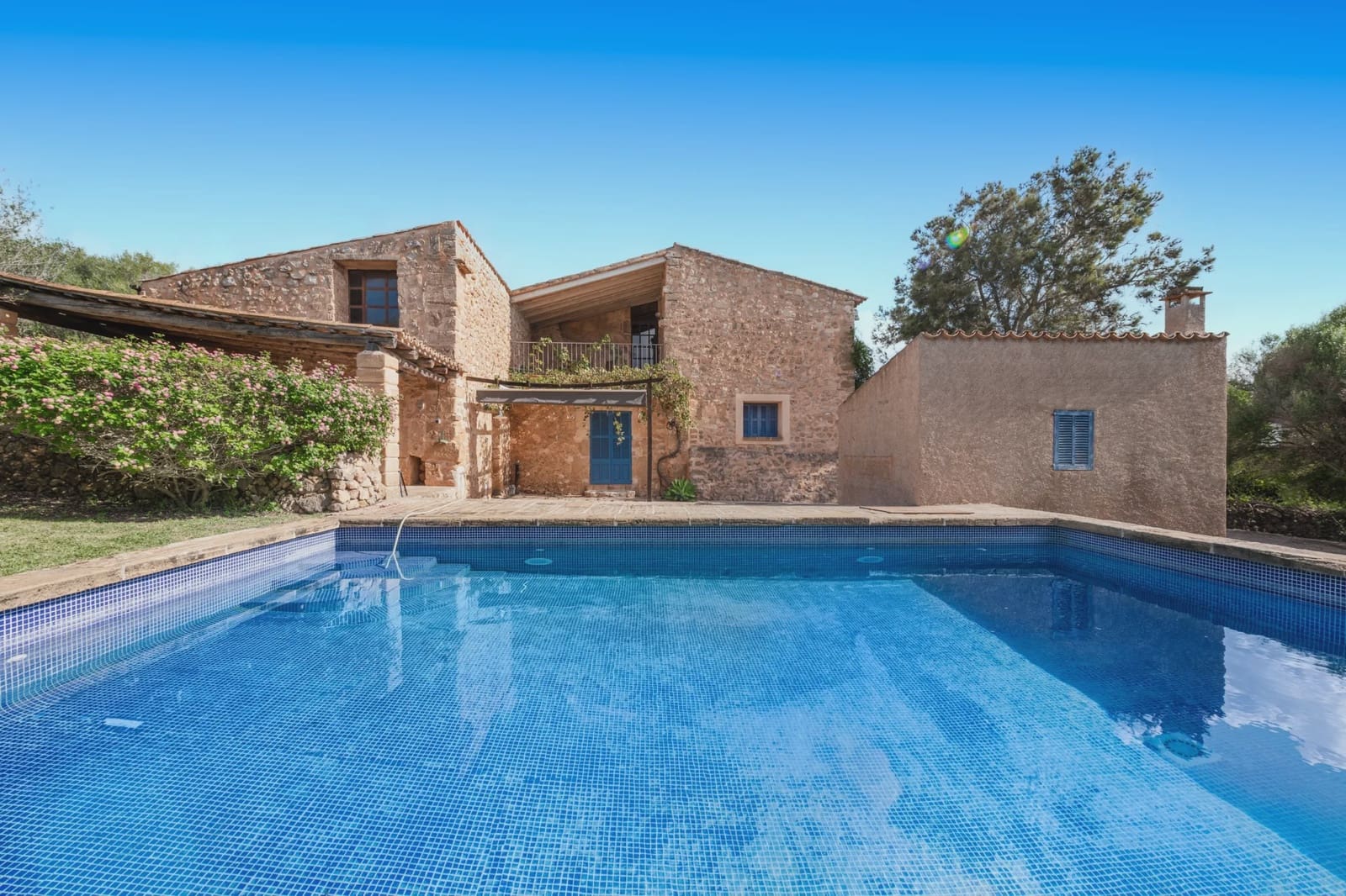 5 bedroom Finca/Country House for sale in Sant Llorenc des Cardassar - € 2,500,000 (Ref: 9253915)