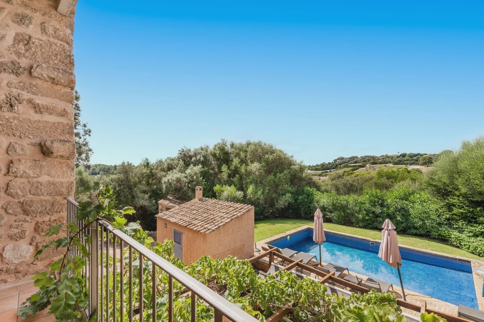 5 bedroom Finca/Country House for sale in Sant Llorenc des Cardassar - € 2,500,000 (Ref: 9253915)