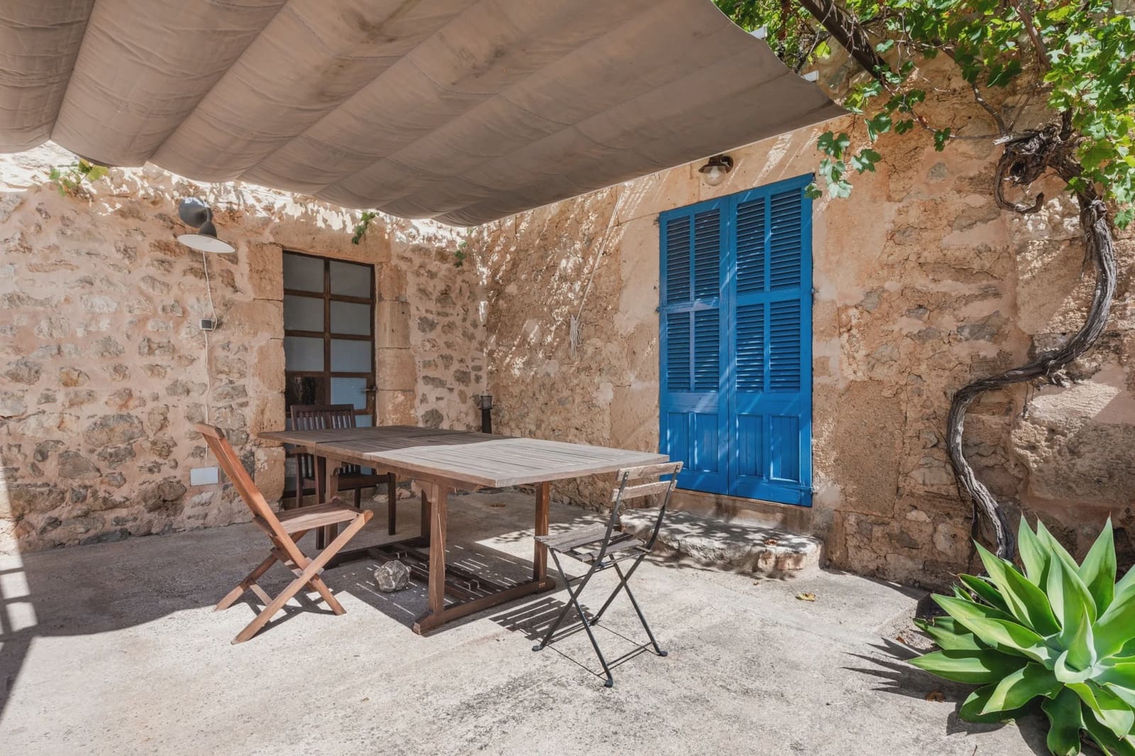 5 bedroom Finca/Country House for sale in Sant Llorenc des Cardassar - € 2,500,000 (Ref: 9253915)