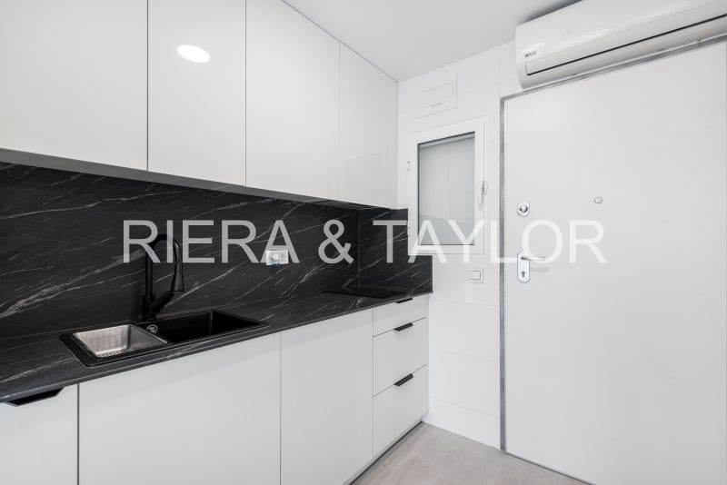 Leilighet til salgs i Calas de Mallorca - € 155 000 (Ref: 9279741)