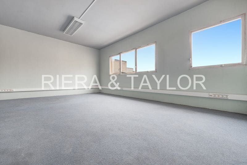 Kaupallinen myytävänä paikassa Manacor - 600 000 € (Ref: 9287919)