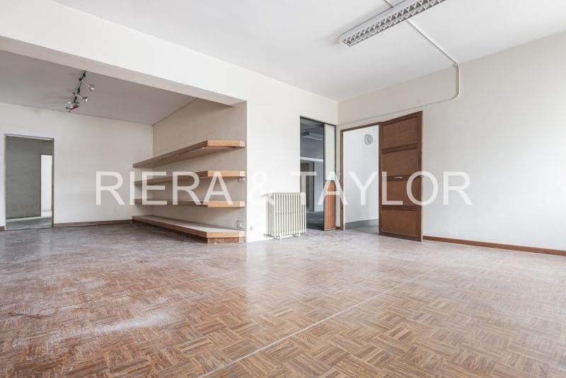 Kaupallinen myytävänä paikassa Manacor - 600 000 € (Ref: 9287919)