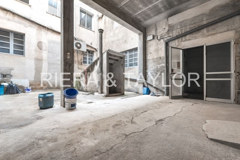 Kaupallinen myytävänä paikassa Manacor - 600 000 € (Ref: 9287919)