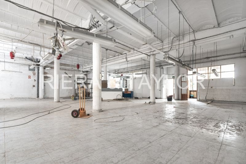 Kaupallinen myytävänä paikassa Manacor - 600 000 € (Ref: 9287919)