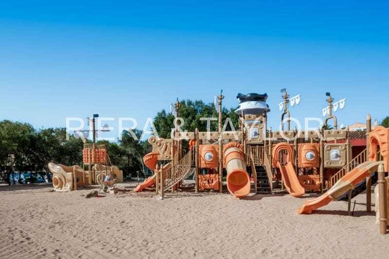 1 bedroom Apartment for sale in Calas de Mallorca - € 255,000 (Ref: 9371377)