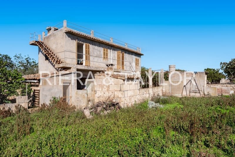 5 bedroom Finca/Country House for sale in Santa Margalida - € 370,000 (Ref: 9372138)