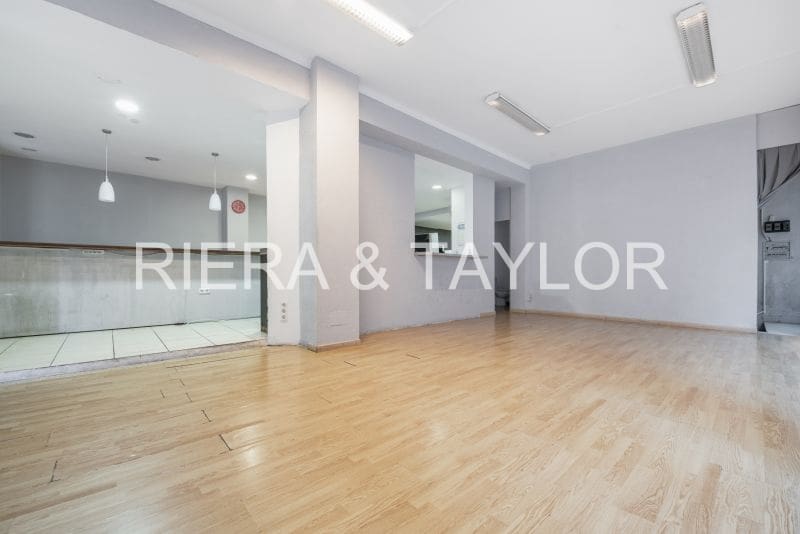 Kaupallinen myytävänä paikassa Manacor - 240 000 € (Ref: 9444970)