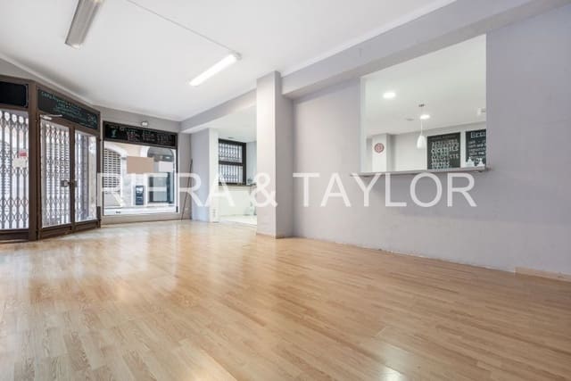 Kaupallinen myytävänä paikassa Manacor - 240 000 € (Ref: 9444970)