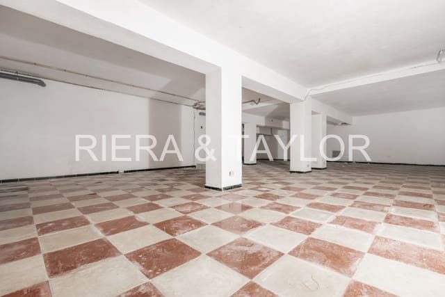 Kaupallinen myytävänä paikassa Manacor - 240 000 € (Ref: 9444970)