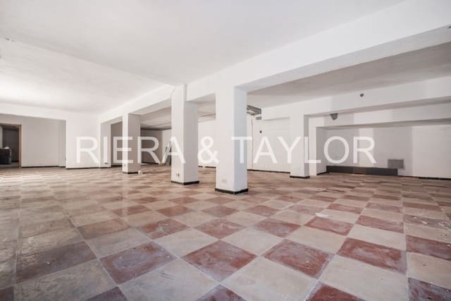 Kaupallinen myytävänä paikassa Manacor - 240 000 € (Ref: 9444970)