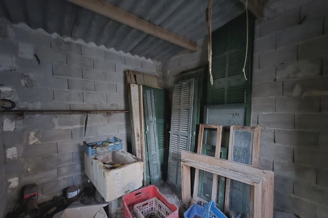 Teren niezagospodarowany na sprzedaż w Sant Llorenç des Cardassar - 110 000 € (Ref: 9450500)