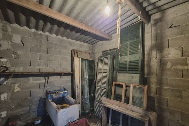 Teren niezagospodarowany na sprzedaż w Sant Llorenç des Cardassar - 110 000 € (Ref: 9450500)