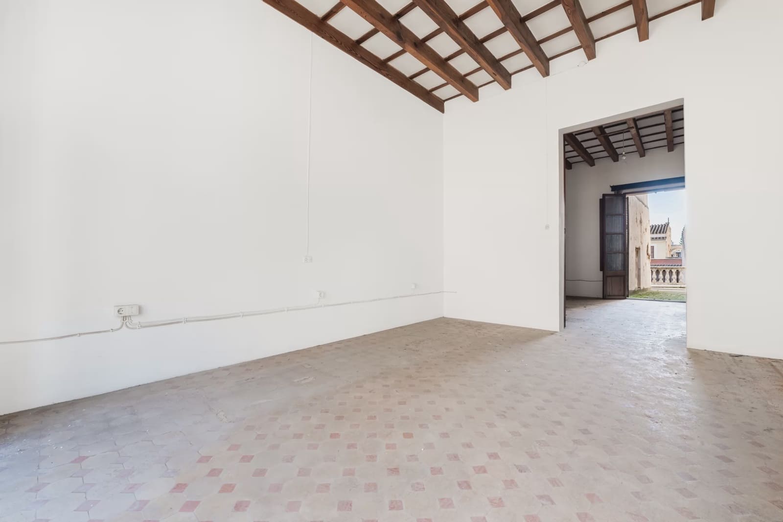 6 bedroom Townhouse for sale in Manacor - € 475,000 (Ref: 9462767)