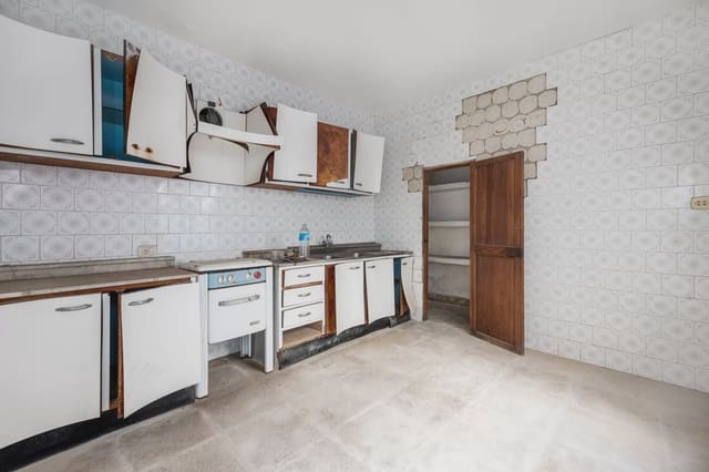 6 soveværelse Byhus til salg i Manacor - € 475.000 (Ref: 9462767)