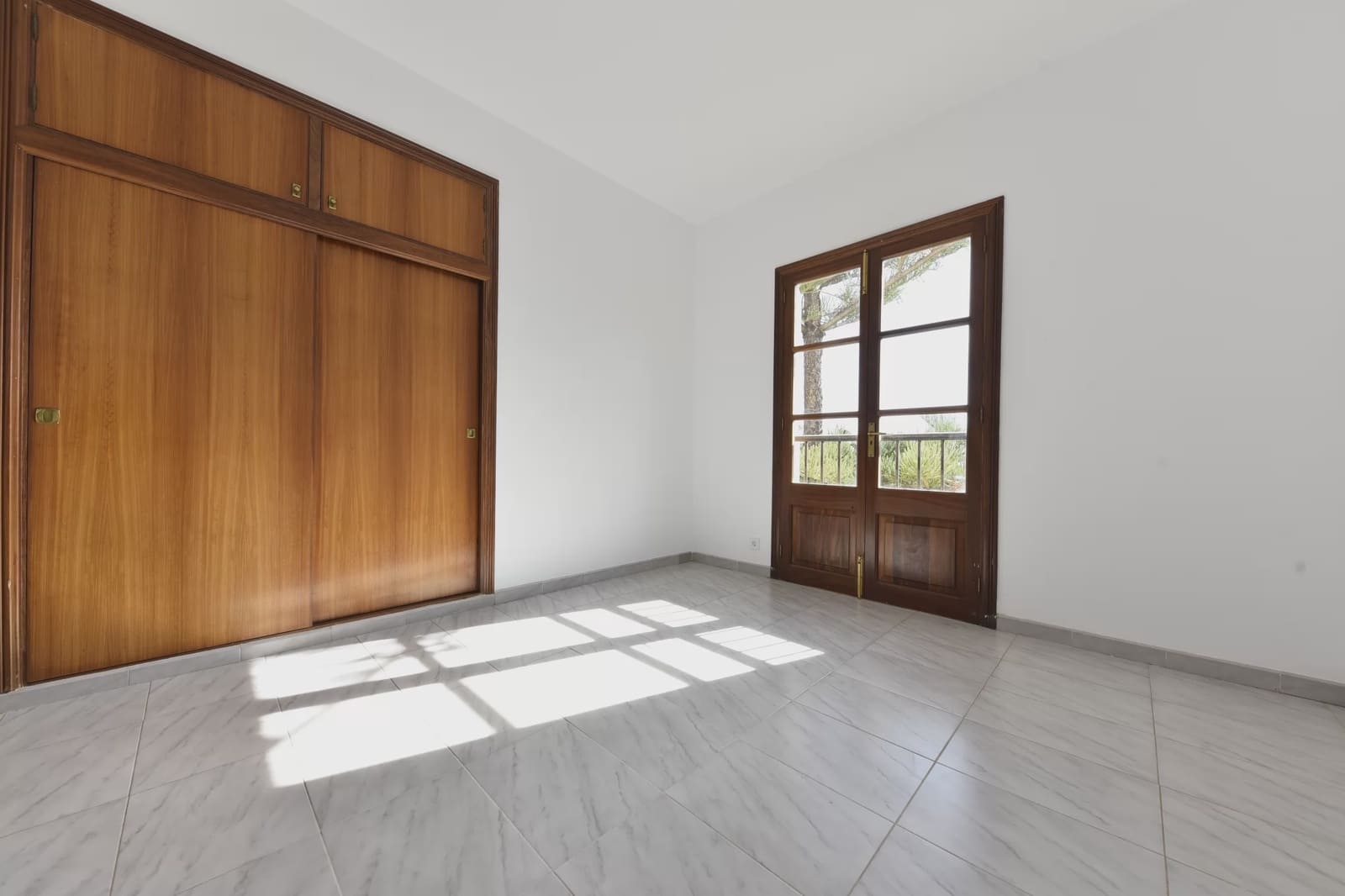 7 bedroom Townhouse for sale in Cala Millor - € 900,000 (Ref: 9632779)